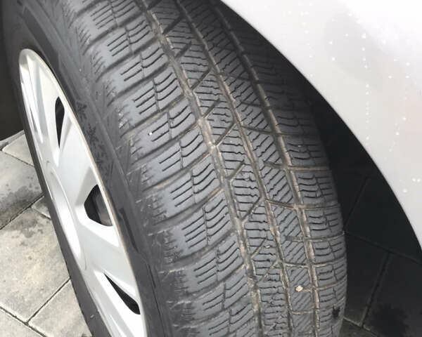 Серый Форд Фокус, объемом двигателя 1.56 л и пробегом 326 тыс. км за 5900 $, фото 22 на Automoto.ua