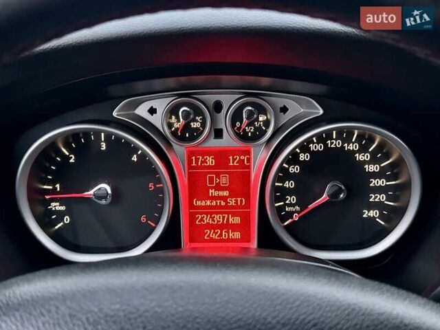 Серый Форд Фокус, объемом двигателя 1.6 л и пробегом 234 тыс. км за 6800 $, фото 19 на Automoto.ua