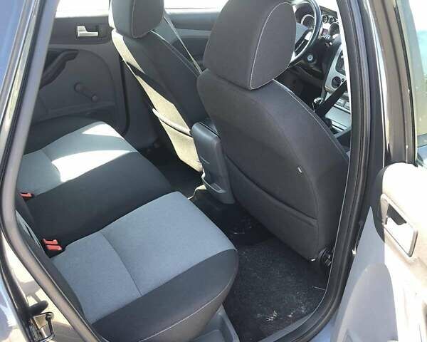 Сірий Форд Фокус, об'ємом двигуна 1.6 л та пробігом 194 тис. км за 6000 $, фото 10 на Automoto.ua