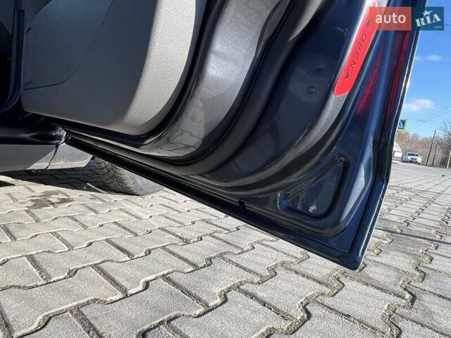 Серый Форд Фокус, объемом двигателя 1.6 л и пробегом 270 тыс. км за 5999 $, фото 46 на Automoto.ua