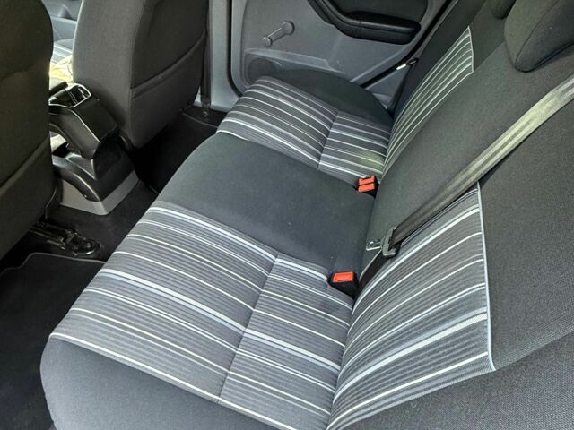 Серый Форд Фокус, объемом двигателя 1.6 л и пробегом 217 тыс. км за 6000 $, фото 13 на Automoto.ua