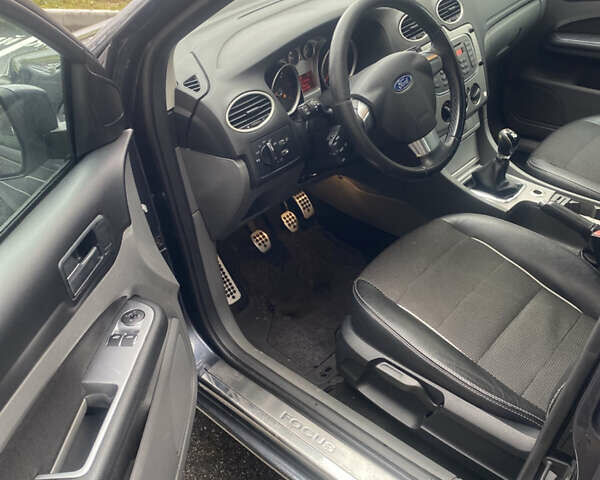 Серый Форд Фокус, объемом двигателя 1.56 л и пробегом 269 тыс. км за 5450 $, фото 17 на Automoto.ua