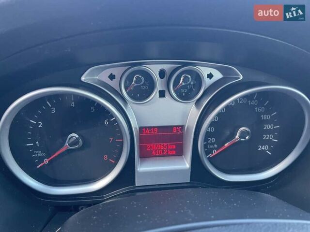 Серый Форд Фокус, объемом двигателя 1.6 л и пробегом 237 тыс. км за 5400 $, фото 16 на Automoto.ua