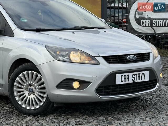 Сірий Форд Фокус, об'ємом двигуна 1.6 л та пробігом 251 тис. км за 6600 $, фото 8 на Automoto.ua