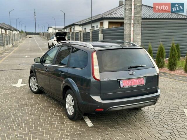 Серый Форд Фокус, объемом двигателя 1.6 л и пробегом 234 тыс. км за 6800 $, фото 3 на Automoto.ua
