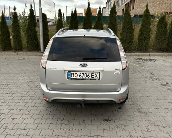 Серый Форд Фокус, объемом двигателя 1.56 л и пробегом 325 тыс. км за 5500 $, фото 5 на Automoto.ua