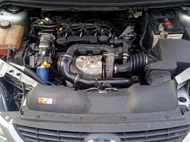 Серый Форд Фокус, объемом двигателя 1.6 л и пробегом 1 тыс. км за 5300 $, фото 2 на Automoto.ua