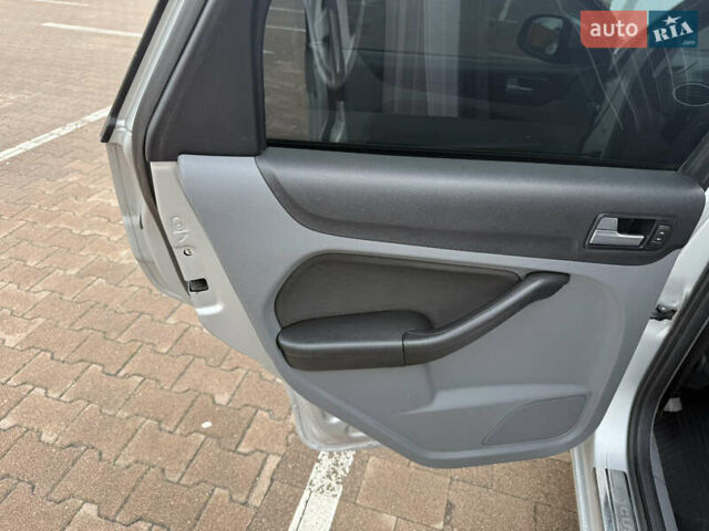 Сірий Форд Фокус, об'ємом двигуна 1.56 л та пробігом 187 тис. км за 5500 $, фото 23 на Automoto.ua