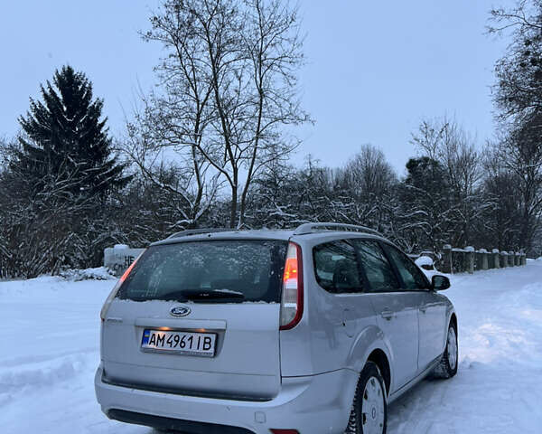 Серый Форд Фокус, объемом двигателя 1.6 л и пробегом 183 тыс. км за 5600 $, фото 4 на Automoto.ua