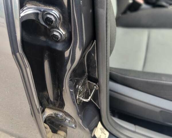 Сірий Форд Фокус, об'ємом двигуна 1.6 л та пробігом 239 тис. км за 6600 $, фото 14 на Automoto.ua