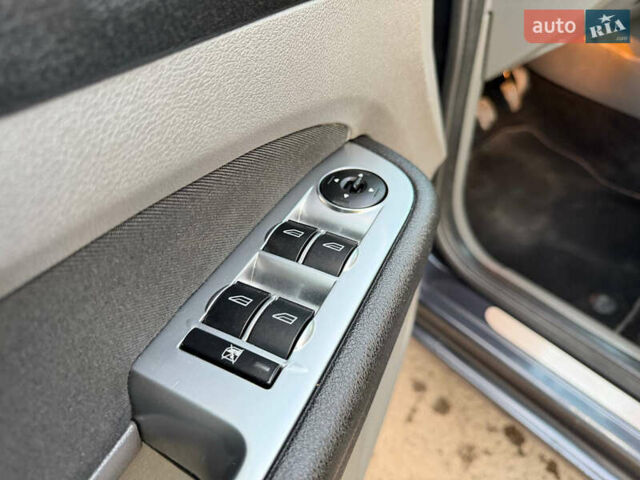 Серый Форд Фокус, объемом двигателя 1.6 л и пробегом 282 тыс. км за 5500 $, фото 36 на Automoto.ua