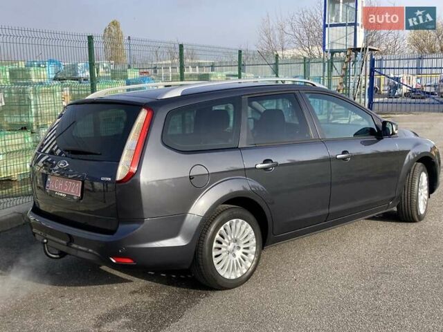 Серый Форд Фокус, объемом двигателя 1.6 л и пробегом 228 тыс. км за 6999 $, фото 8 на Automoto.ua