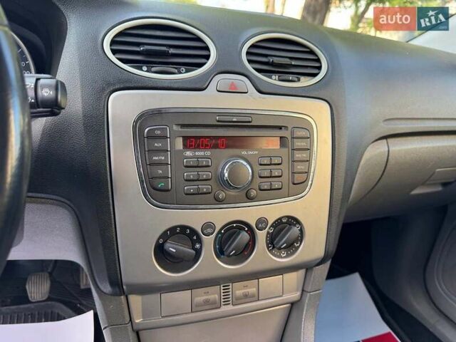 Сірий Форд Фокус, об'ємом двигуна 1.6 л та пробігом 300 тис. км за 5990 $, фото 18 на Automoto.ua