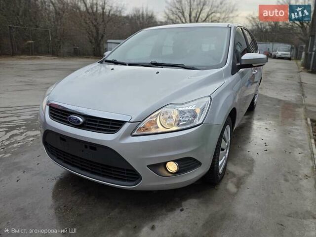 Серый Форд Фокус, объемом двигателя 1.6 л и пробегом 237 тыс. км за 5500 $, фото 7 на Automoto.ua