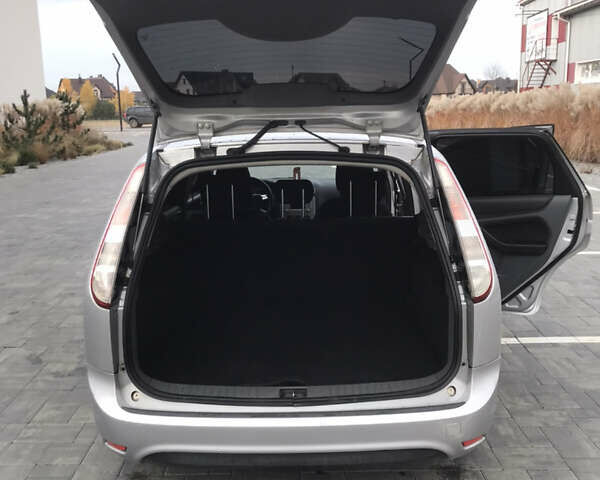 Серый Форд Фокус, объемом двигателя 1.56 л и пробегом 326 тыс. км за 5900 $, фото 10 на Automoto.ua