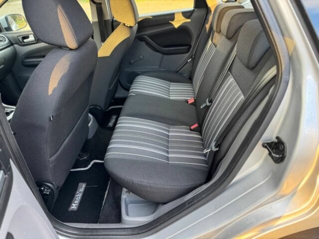 Сірий Форд Фокус, об'ємом двигуна 1.6 л та пробігом 226 тис. км за 4800 $, фото 8 на Automoto.ua