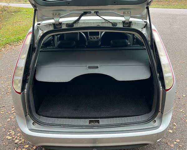 Сірий Форд Фокус, об'ємом двигуна 1.56 л та пробігом 245 тис. км за 6200 $, фото 24 на Automoto.ua