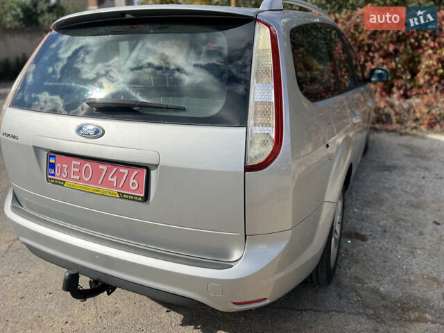 Сірий Форд Фокус, об'ємом двигуна 1.6 л та пробігом 207 тис. км за 6150 $, фото 4 на Automoto.ua