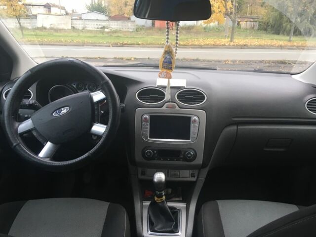 Сірий Форд Фокус, об'ємом двигуна 1.6 л та пробігом 380 тис. км за 5000 $, фото 3 на Automoto.ua