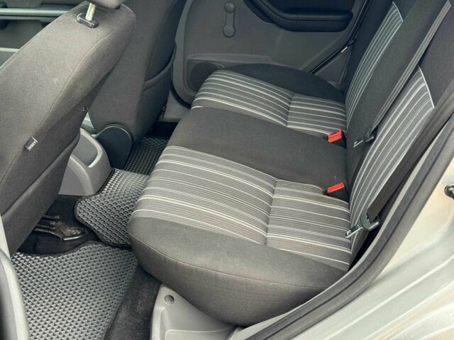 Сірий Форд Фокус, об'ємом двигуна 1.6 л та пробігом 300 тис. км за 5440 $, фото 16 на Automoto.ua