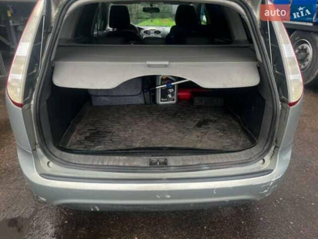 Серый Форд Фокус, объемом двигателя 1.6 л и пробегом 328 тыс. км за 5500 $, фото 10 на Automoto.ua