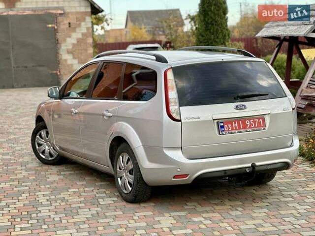 Серый Форд Фокус, объемом двигателя 1.6 л и пробегом 232 тыс. км за 6300 $, фото 4 на Automoto.ua