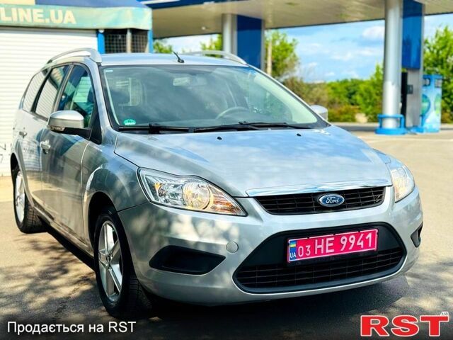 Серый Форд Фокус, объемом двигателя 1.6 л и пробегом 185 тыс. км за 6700 $, фото 1 на Automoto.ua