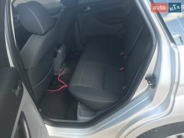 Сірий Форд Фокус, об'ємом двигуна 1.6 л та пробігом 265 тис. км за 6200 $, фото 11 на Automoto.ua