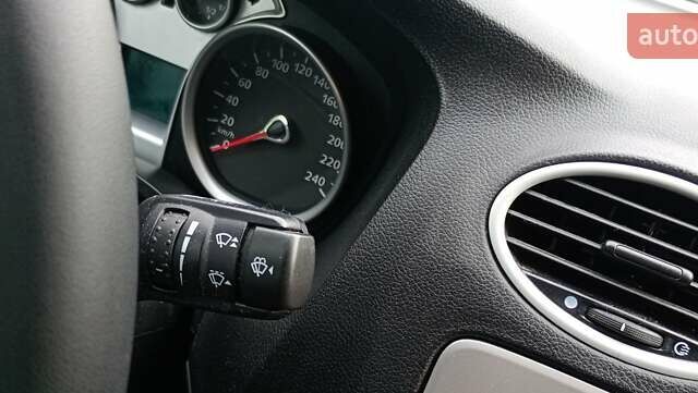 Сірий Форд Фокус, об'ємом двигуна 1.6 л та пробігом 169 тис. км за 6600 $, фото 29 на Automoto.ua