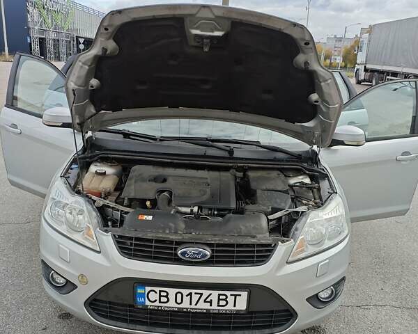 Серый Форд Фокус, объемом двигателя 1.6 л и пробегом 187 тыс. км за 5899 $, фото 5 на Automoto.ua