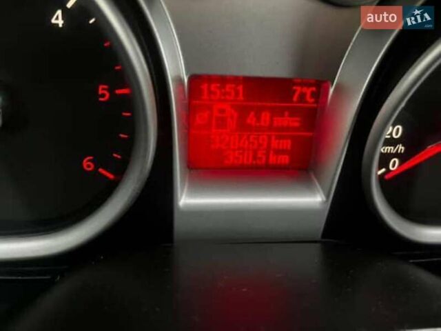 Серый Форд Фокус, объемом двигателя 1.6 л и пробегом 328 тыс. км за 5500 $, фото 16 на Automoto.ua