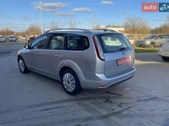 Серый Форд Фокус, объемом двигателя 1.6 л и пробегом 237 тыс. км за 5400 $, фото 2 на Automoto.ua