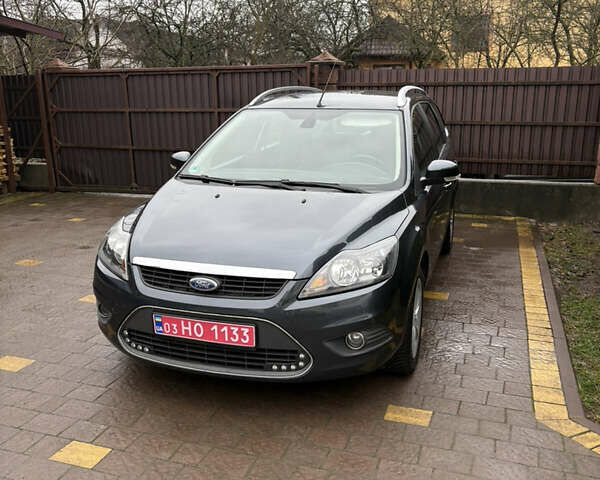 Сірий Форд Фокус, об'ємом двигуна 1.6 л та пробігом 217 тис. км за 5600 $, фото 3 на Automoto.ua