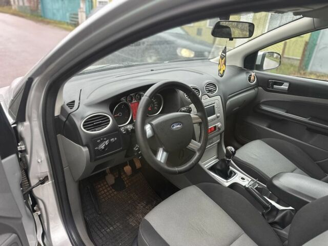 Сірий Форд Фокус, об'ємом двигуна 1.6 л та пробігом 220 тис. км за 6000 $, фото 4 на Automoto.ua