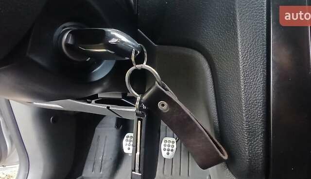 Серый Форд Фокус, объемом двигателя 1.6 л и пробегом 242 тыс. км за 5900 $, фото 12 на Automoto.ua