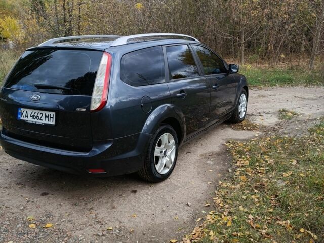 Серый Форд Фокус, объемом двигателя 1.6 л и пробегом 250 тыс. км за 4999 $, фото 2 на Automoto.ua