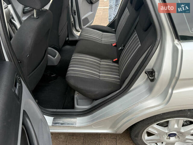 Сірий Форд Фокус, об'ємом двигуна 1.56 л та пробігом 187 тис. км за 5500 $, фото 22 на Automoto.ua