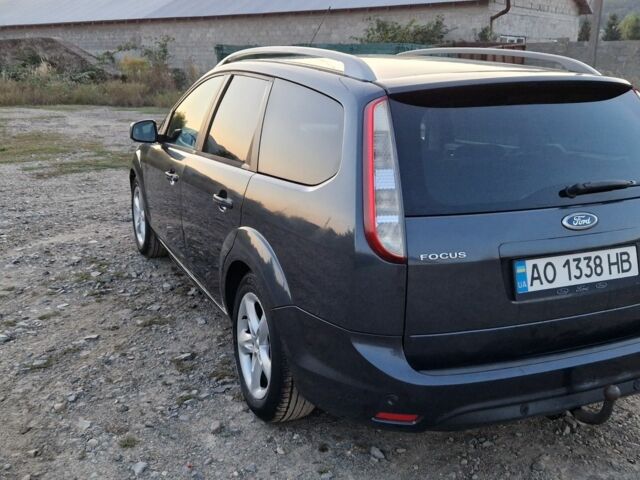 Серый Форд Фокус, объемом двигателя 1.6 л и пробегом 215 тыс. км за 5500 $, фото 4 на Automoto.ua