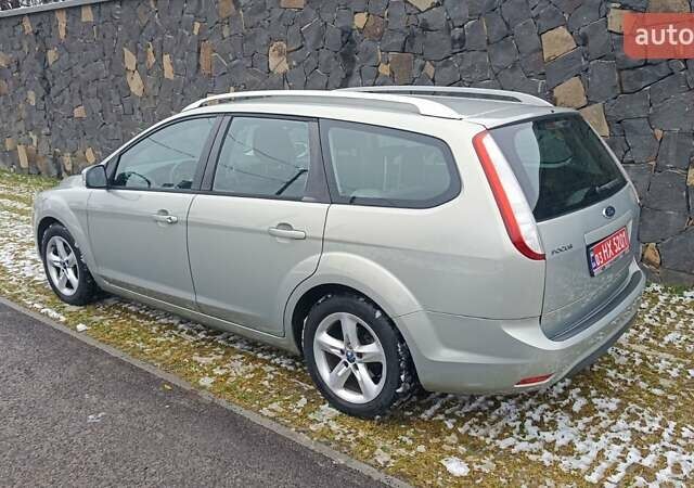 Серый Форд Фокус, объемом двигателя 1.6 л и пробегом 203 тыс. км за 5800 $, фото 5 на Automoto.ua