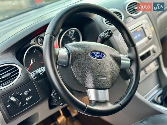 Серый Форд Фокус, объемом двигателя 1.6 л и пробегом 234 тыс. км за 6800 $, фото 15 на Automoto.ua
