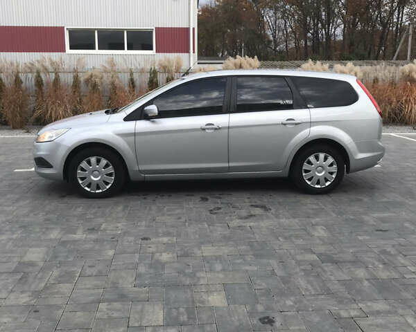 Серый Форд Фокус, объемом двигателя 1.56 л и пробегом 326 тыс. км за 5900 $, фото 2 на Automoto.ua