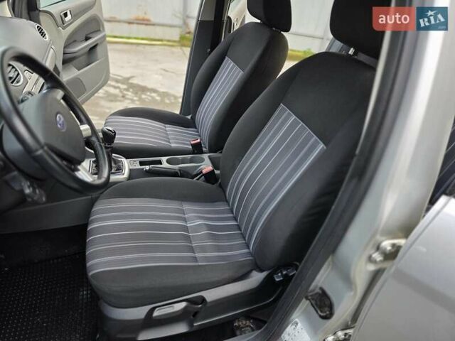 Сірий Форд Фокус, об'ємом двигуна 1.6 л та пробігом 237 тис. км за 5800 $, фото 29 на Automoto.ua