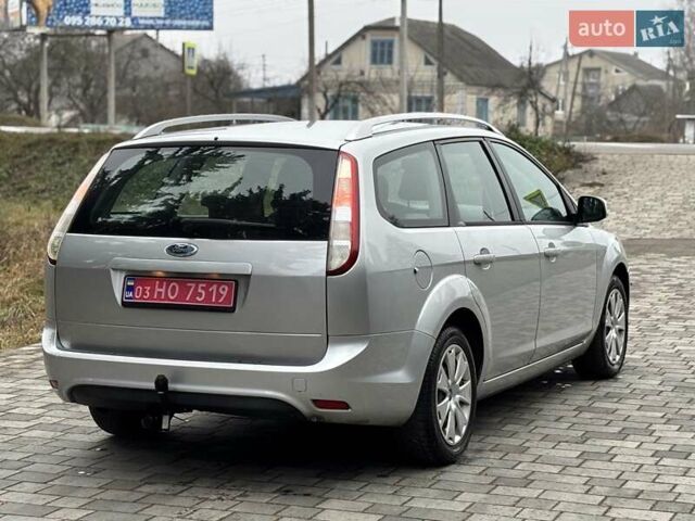 Серый Форд Фокус, объемом двигателя 1.6 л и пробегом 206 тыс. км за 5800 $, фото 2 на Automoto.ua