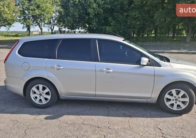 Сірий Форд Фокус, об'ємом двигуна 1.6 л та пробігом 368 тис. км за 5600 $, фото 2 на Automoto.ua