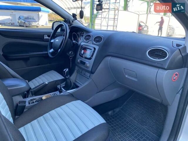 Сірий Форд Фокус, об'ємом двигуна 1.6 л та пробігом 290 тис. км за 5800 $, фото 12 на Automoto.ua