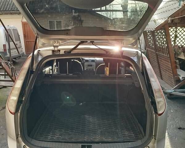 Сірий Форд Фокус, об'ємом двигуна 1.56 л та пробігом 233 тис. км за 5500 $, фото 11 на Automoto.ua