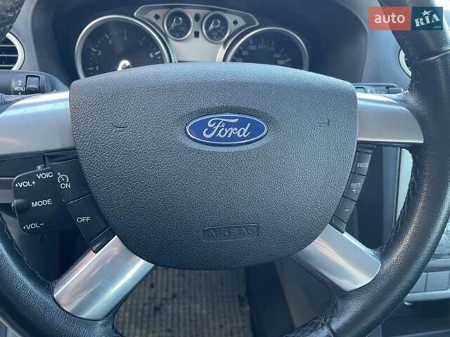 Серый Форд Фокус, объемом двигателя 1.6 л и пробегом 237 тыс. км за 5400 $, фото 15 на Automoto.ua