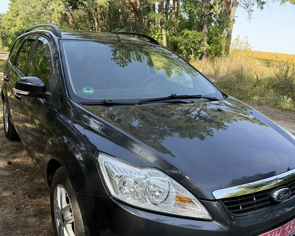 Серый Форд Фокус, объемом двигателя 0 л и пробегом 217 тыс. км за 5800 $, фото 1 на Automoto.ua