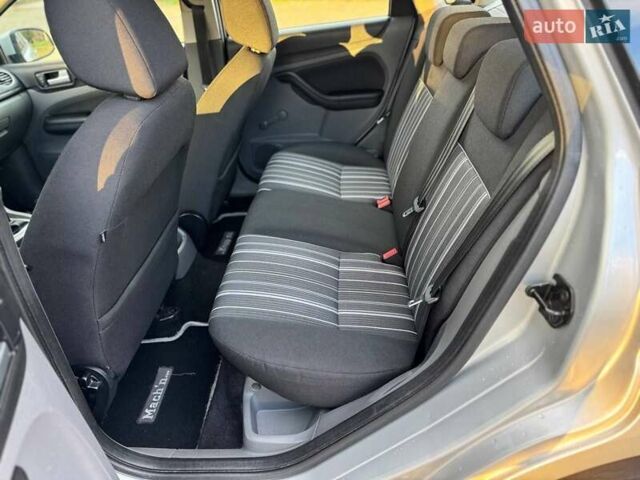 Сірий Форд Фокус, об'ємом двигуна 1.6 л та пробігом 228 тис. км за 4850 $, фото 13 на Automoto.ua