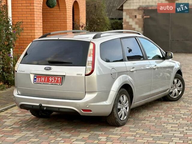 Серый Форд Фокус, объемом двигателя 1.6 л и пробегом 232 тыс. км за 6300 $, фото 5 на Automoto.ua